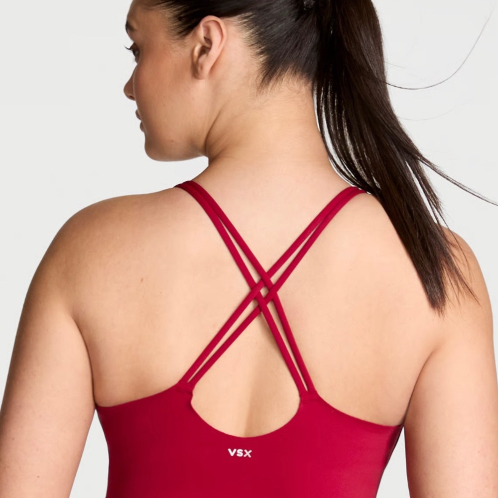 Victoria's Secret Red Double-Strap Seamless Sports Bra - Picture 2 of 8